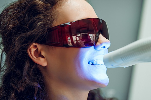 Woman receiving Zoom teeth whitening treatment